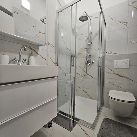 No8 Apartment *